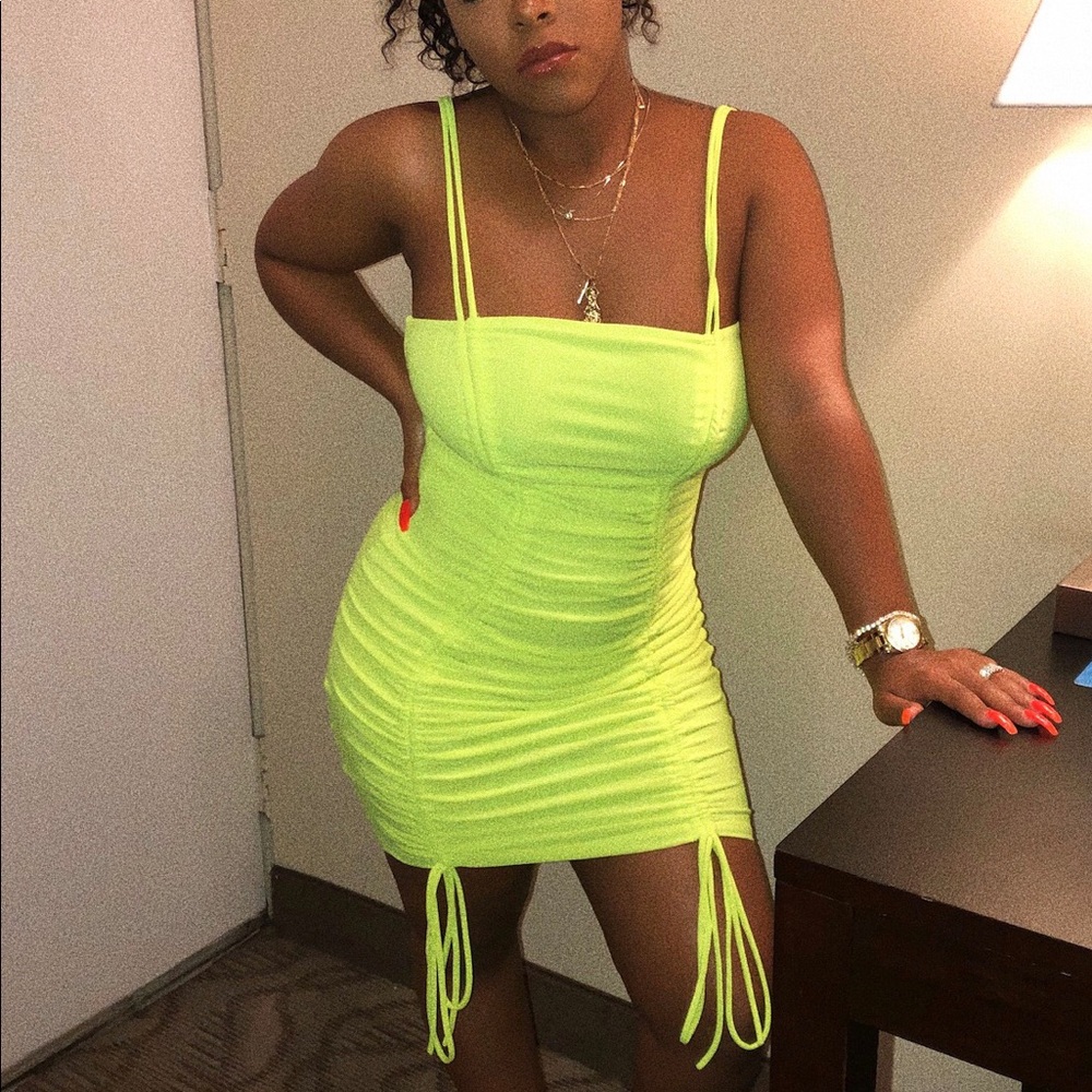 Neon Green Mesh Ruched Dress 👗
